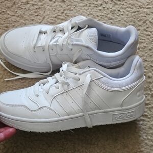 Adidas White Sneakers Classic Low-Top Design
